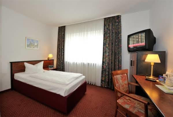 Rhein Neckar Hotel MHG Exteriör bild