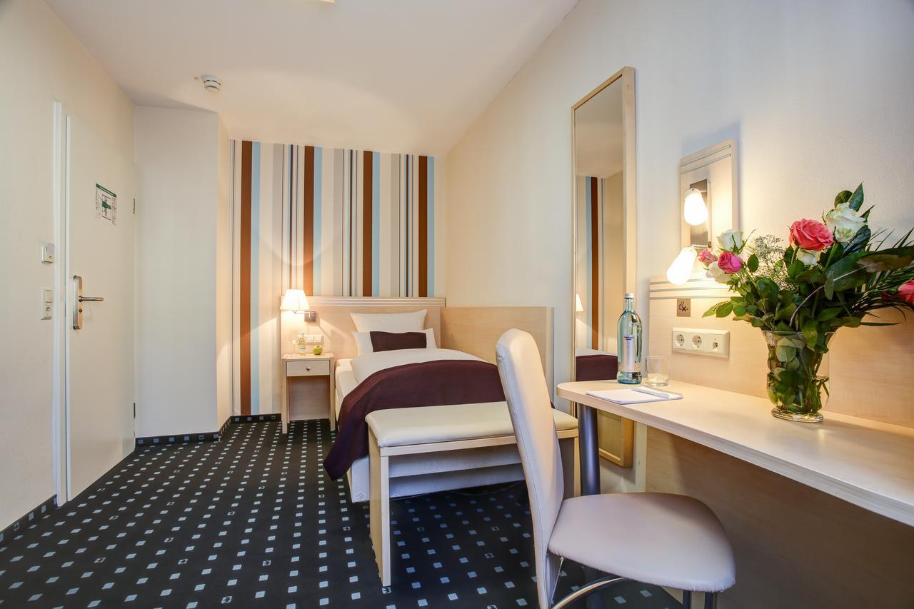 Rhein Neckar Hotel MHG Exteriör bild