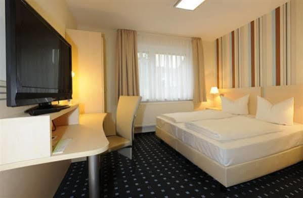 Rhein Neckar Hotel MHG Exteriör bild